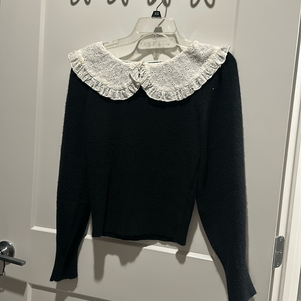 Medium Vici dolls sweater 🤍